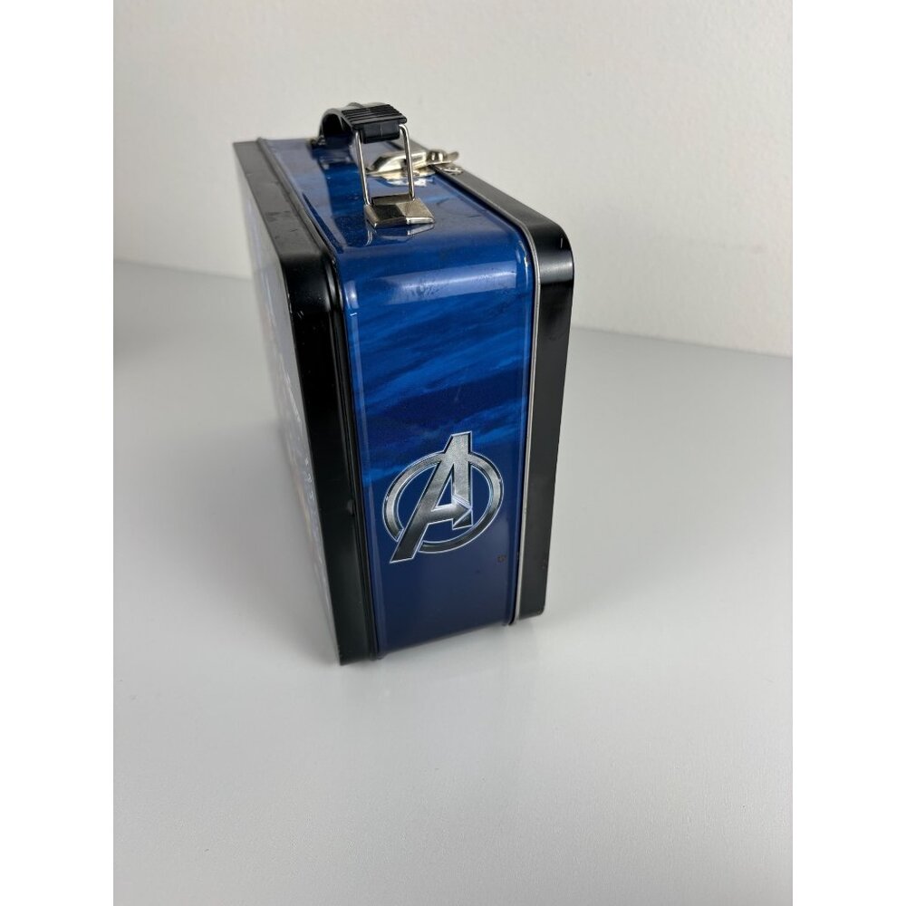 Marvel Avengers Metal Lunchbox Handle Latch Closure 2012 #26170 Good Cond - Picture 2 of 9